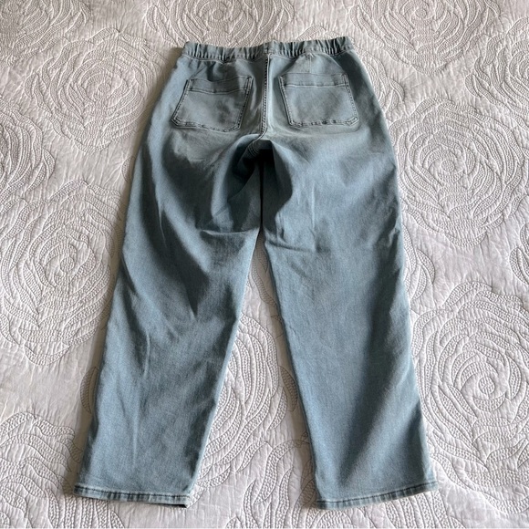Madewell - Pull-On Relaxed Jeans - Bellview Wash - Picture 11 of 15